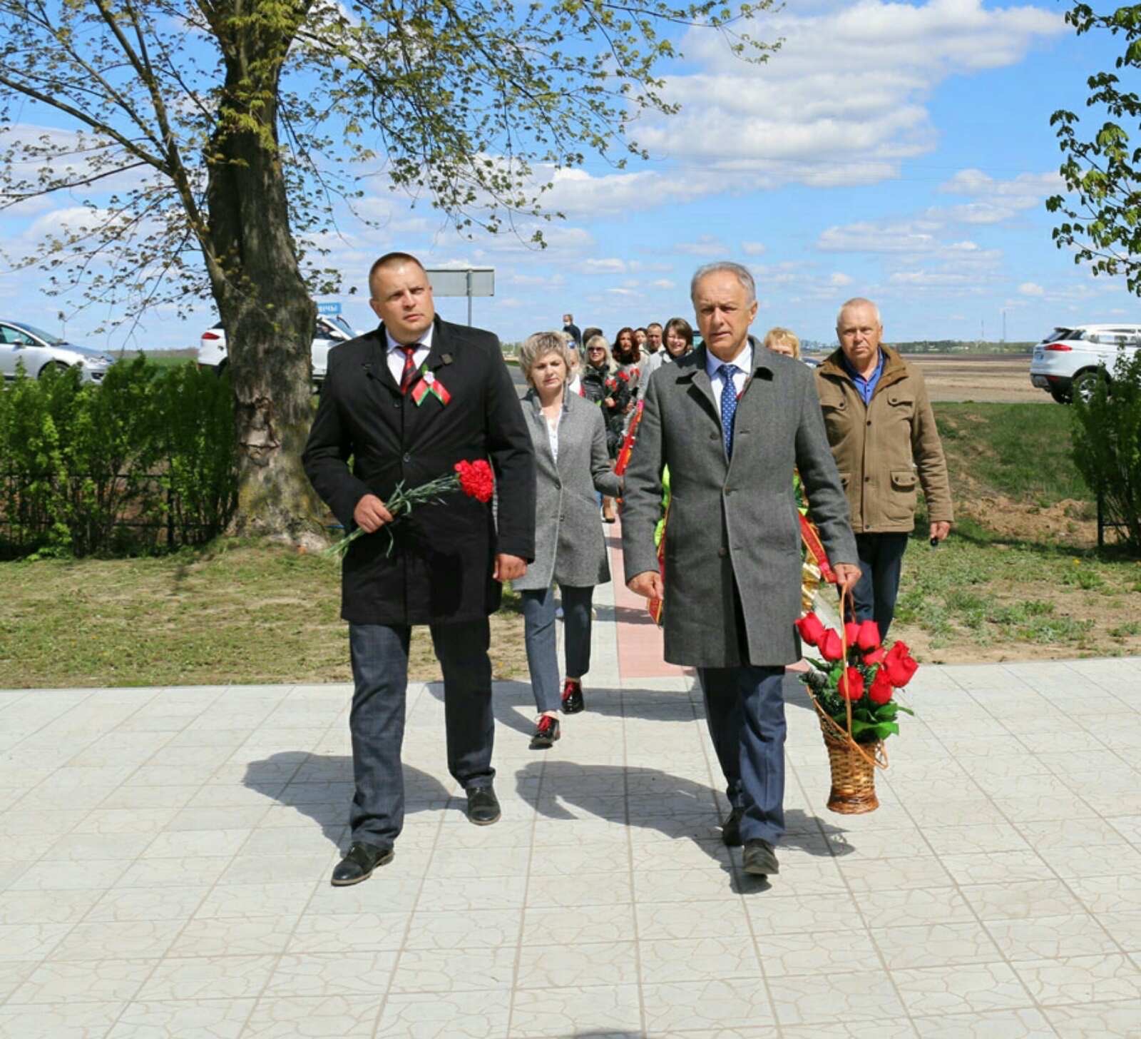 Представители БРКА участвовали в республиканской акции «Солдаты Победы»: посетили памятники в Слуцком районе и поздравили ветерана ВОВ