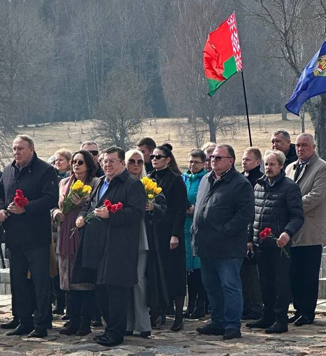 Адвокаты почтили память жертв Хатынской трагедии