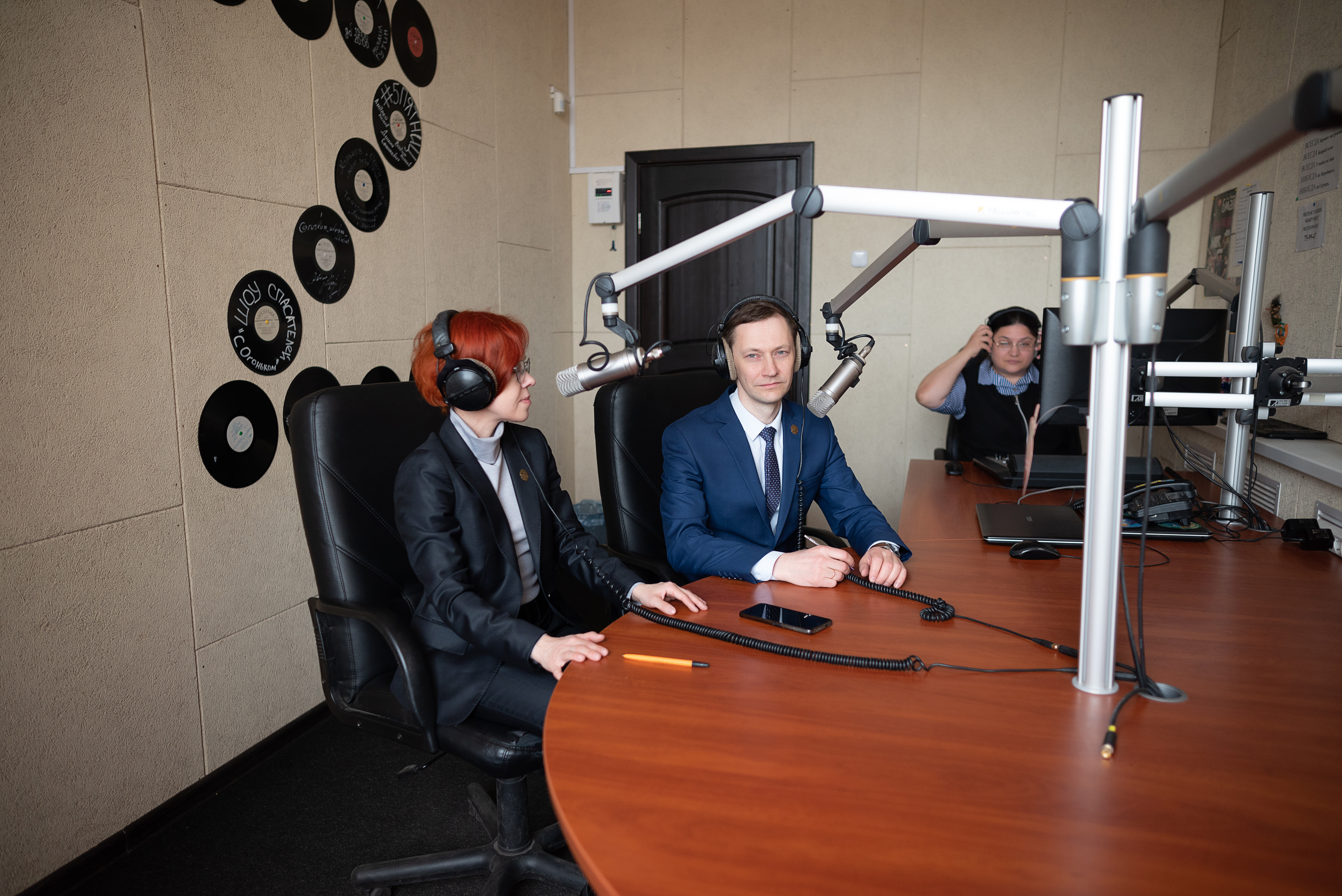 Адвокаты Могилевской областной коллегии Ольга Маевская и Дмитрий Шелепов в эфире радио Зефир ФМ
