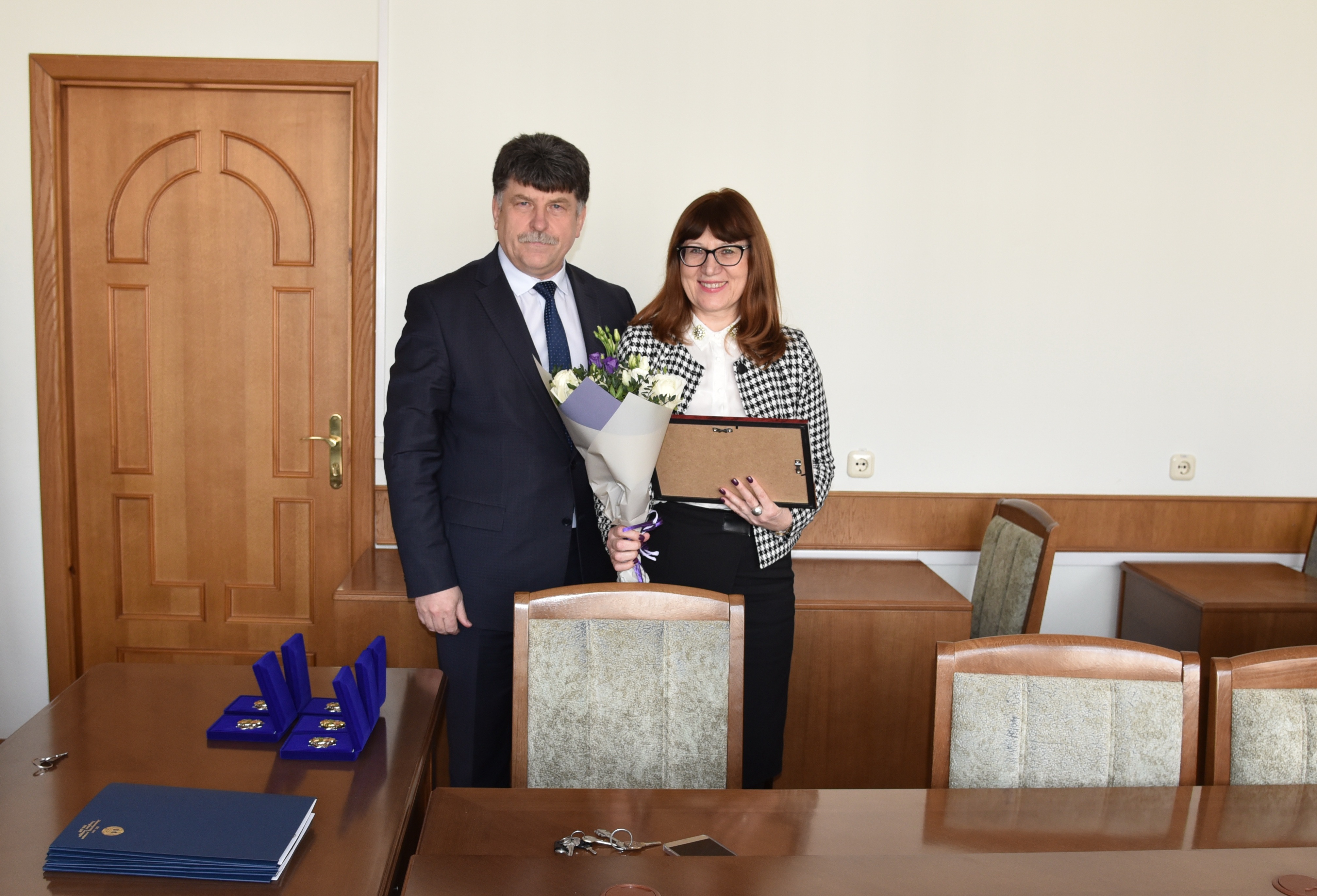 Благодарность и нагрудные знаки от  Министерства юстиции Беларуси вручены  адвокатам