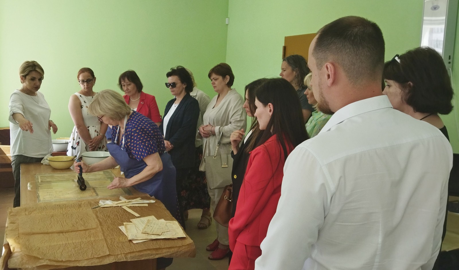 Брестские адвокаты посетили Государственный архив области