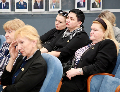 Гродненские адвокаты посетили выставку «Сестры Хатыни. Гродненщина»