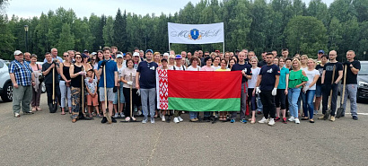 Адвокаты Минской области приняли участие в благоустройстве территории мемориального комплекса «Хатынь»